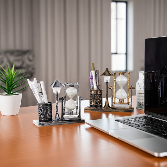Retro Sandglass Pen Holder with Night Light – Desk Organizer Decor