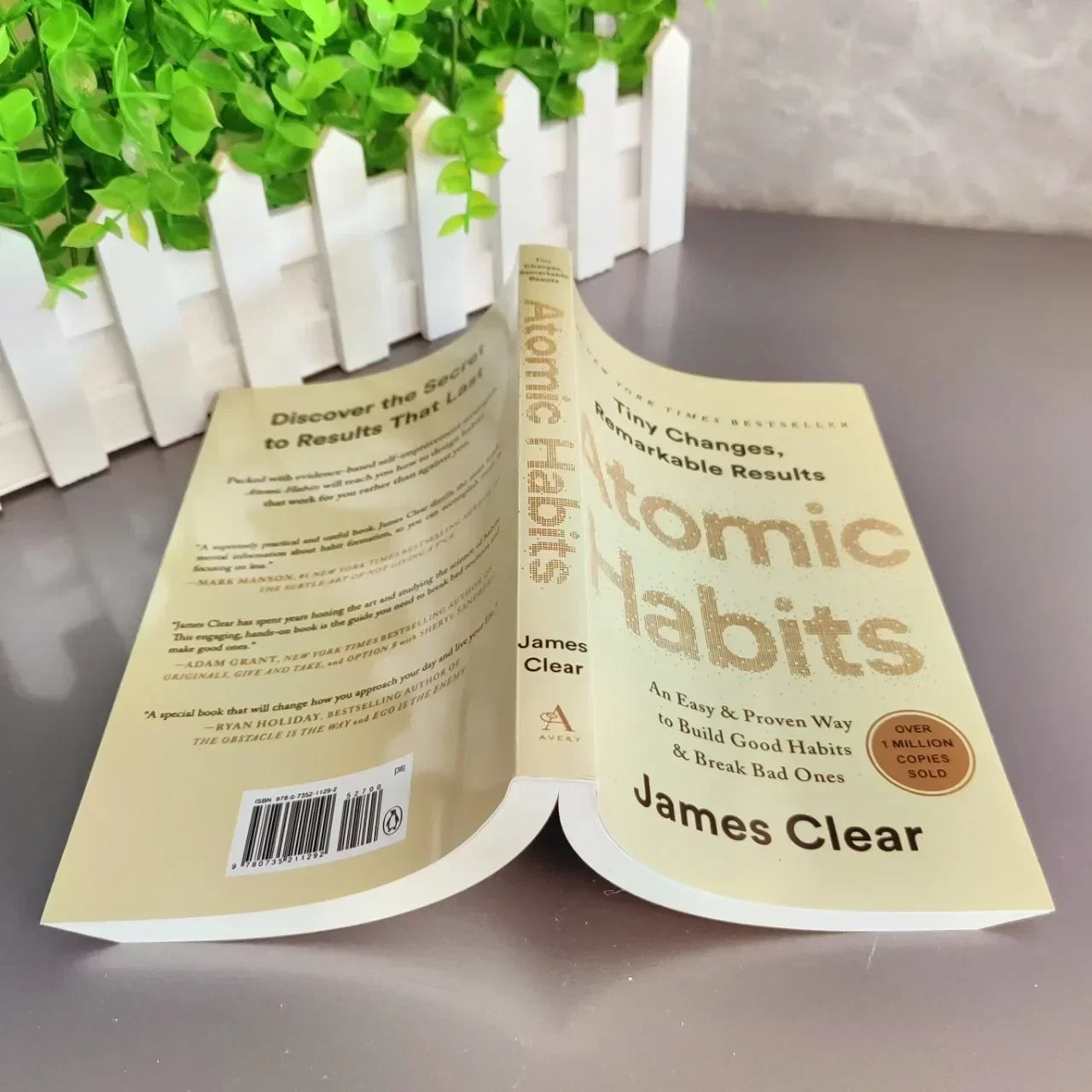 Atomic Habits Book by James Clear – Proven System to Build Good Habits and Break Bad Ones